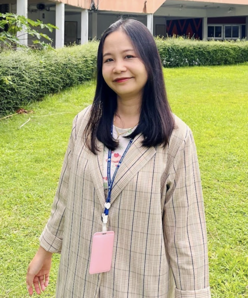 นางสาวธารารัตน์ ภูศักดิ์